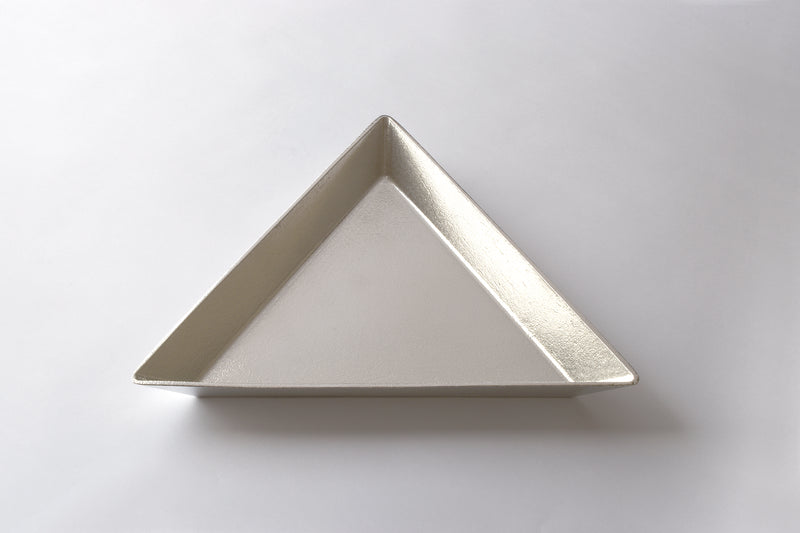 【三角形のテーブルウェア「トライ」】浅鉢（大）